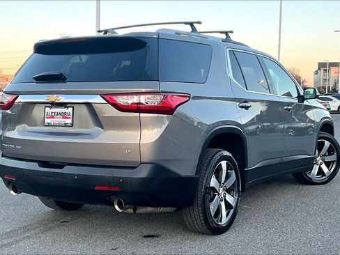Used 2018 Chevrolet Traverse LT image 12