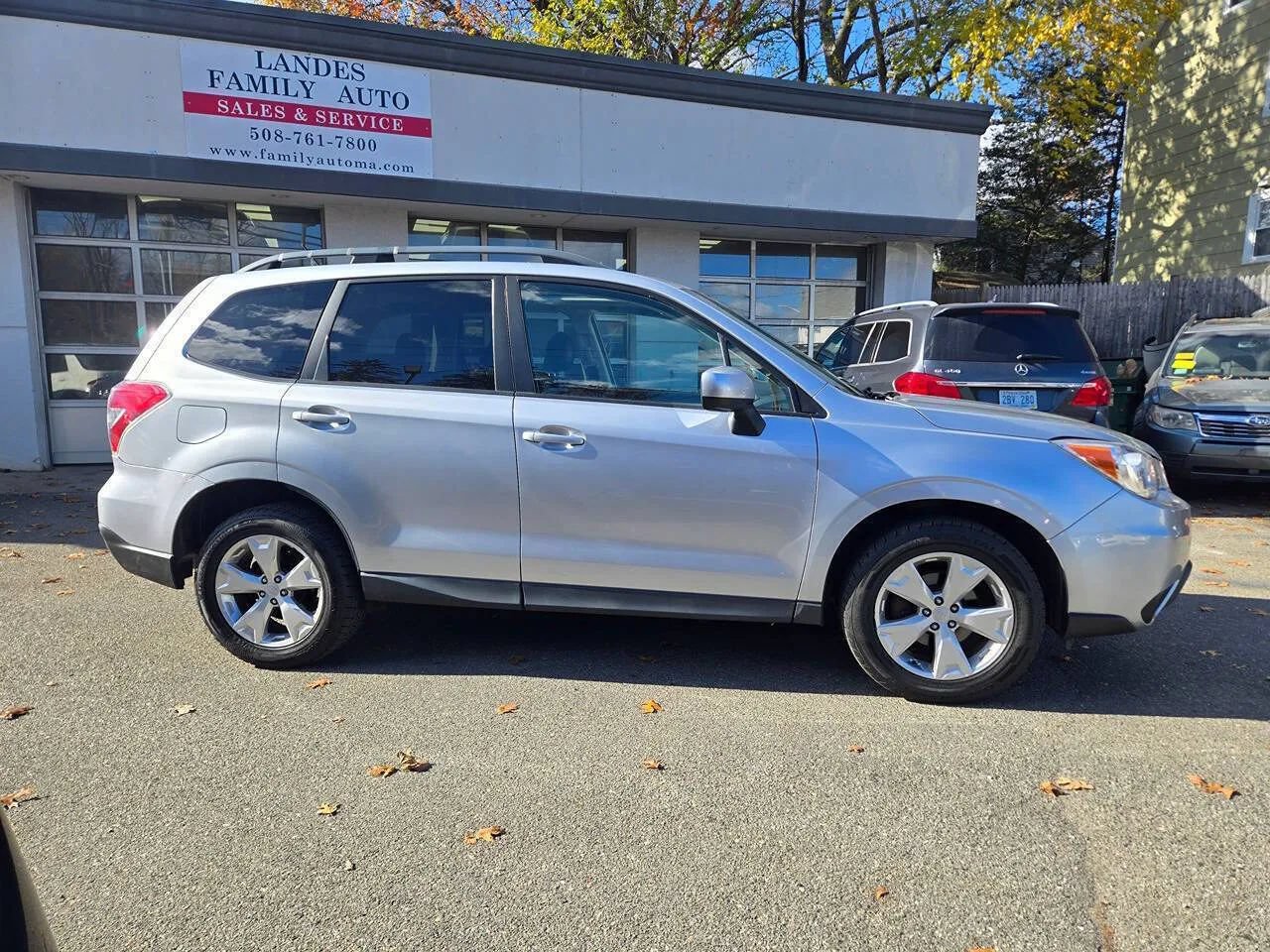 Used 2015 Subaru Forester 2.5i Premium w/ All-Weather Package AWD/4WD image 19