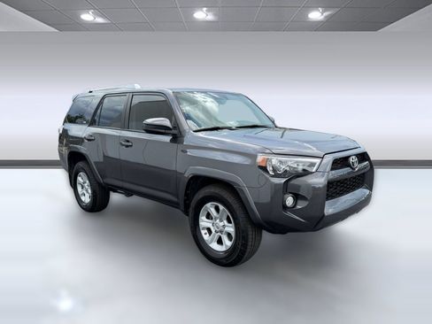 Used 2018 Toyota 4Runner SR5 RWD image 7