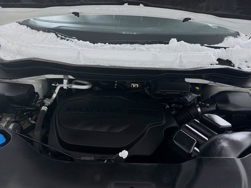 Used 2022 Honda Pilot Touring image 10