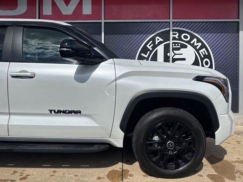 Used 2024 Toyota Tundra Limited AWD/4WD image 3