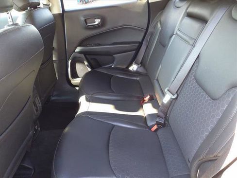 Certified 2019 Jeep Compass Latitude AWD/4WD image 10