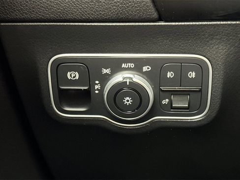 Certified 2026 Mercedes-Benz GLA 250 image 31