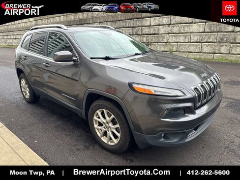 Used 2016 Jeep Cherokee Latitude w/ Safety/Convenience Group AWD/4WD image 1
