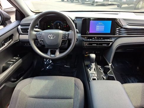 Used 2025 Toyota Camry LE FWD image 12