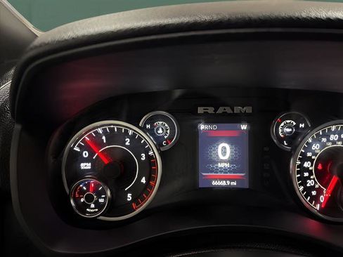 Used 2024 RAM 2500 Big Horn AWD/4WD image 13