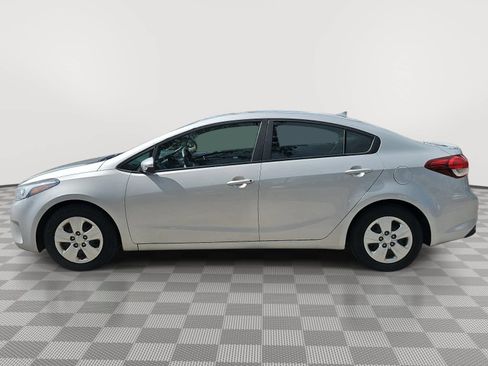 Used 2018 Kia Forte LX FWD image 5