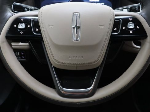 Used 2023 Lincoln Aviator Grand Touring w/ Equipment Group 301A AWD/4WD image 27