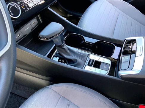 Certified 2023 Hyundai Santa Cruz SEL image 17