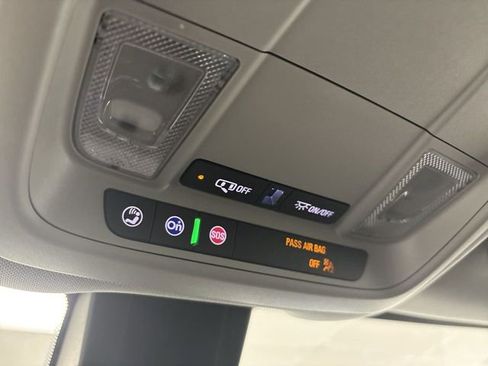 Used 2024 Chevrolet Equinox LT image 43