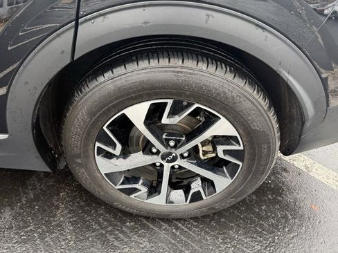 Used 2023 Kia Sportage EX image 5