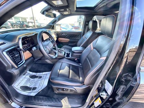 Used 2023 GMC Canyon AT4 w/ AT4 Premium Package image 19