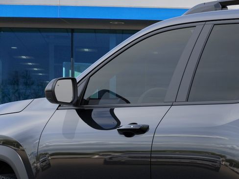 New 2026 Chevrolet Equinox LT w/ Midnight Edition FWD image 12