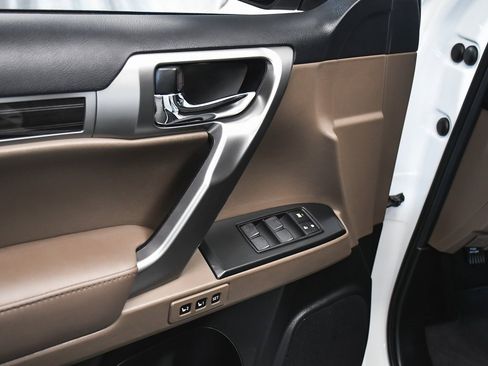 Used 2023 Lexus GX 460 Premium image 10