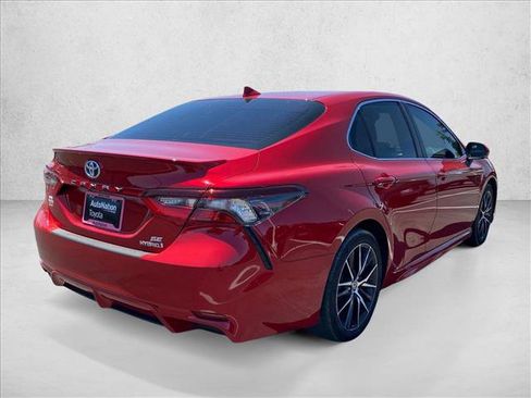 Used 2023 Toyota Camry SE w/ Audio Upgrade Package FWD image 5