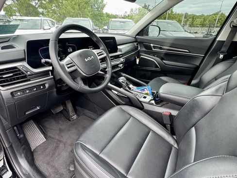 Used 2025 Kia Telluride S AWD/4WD image 19