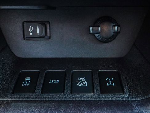 Used 2014 Toyota Highlander Limited Platinum AWD/4WD image 14