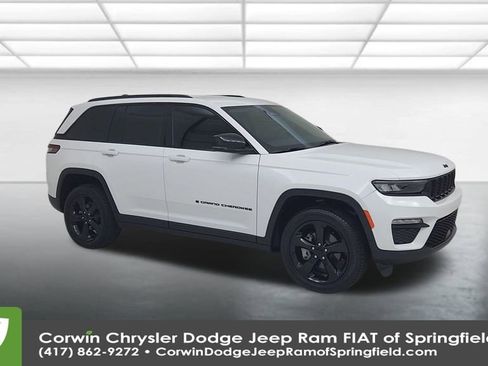Certified 2023 Jeep Grand Cherokee Limited w/ Black Appearance Package image 2