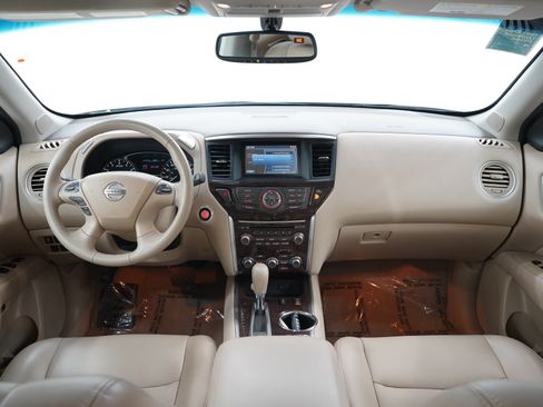 Used 2014 Nissan Pathfinder SL w/ SL Premium Package AWD/4WD image 18