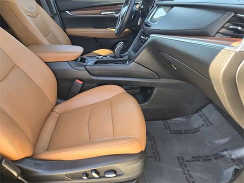 Used 2025 Cadillac XT5 Premium Luxury w/ Technology Package image 15