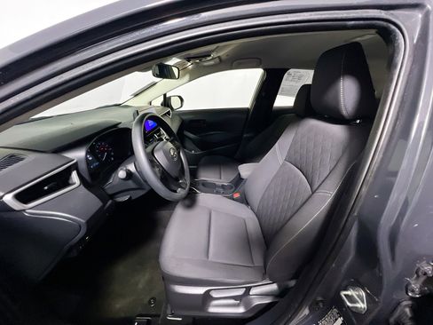 Used 2025 Toyota Corolla LE image 14