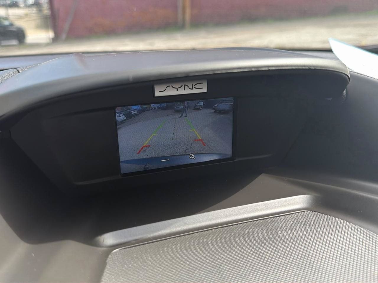 Used 2018 Ford C-MAX SE w/ Cold Weather Package FWD image 14