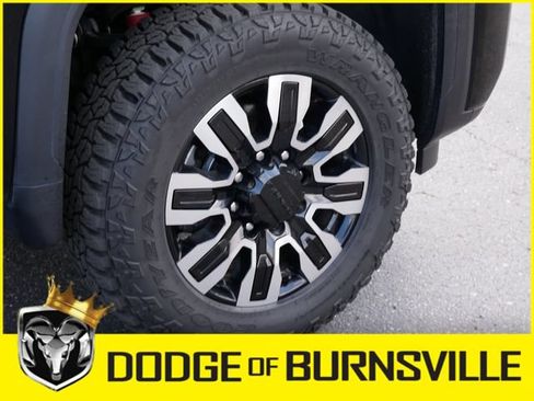 Used 2025 GMC Sierra 3500 Denali Ultimate w/ Snow Plow Prep/Camper Package AWD/4WD image 11