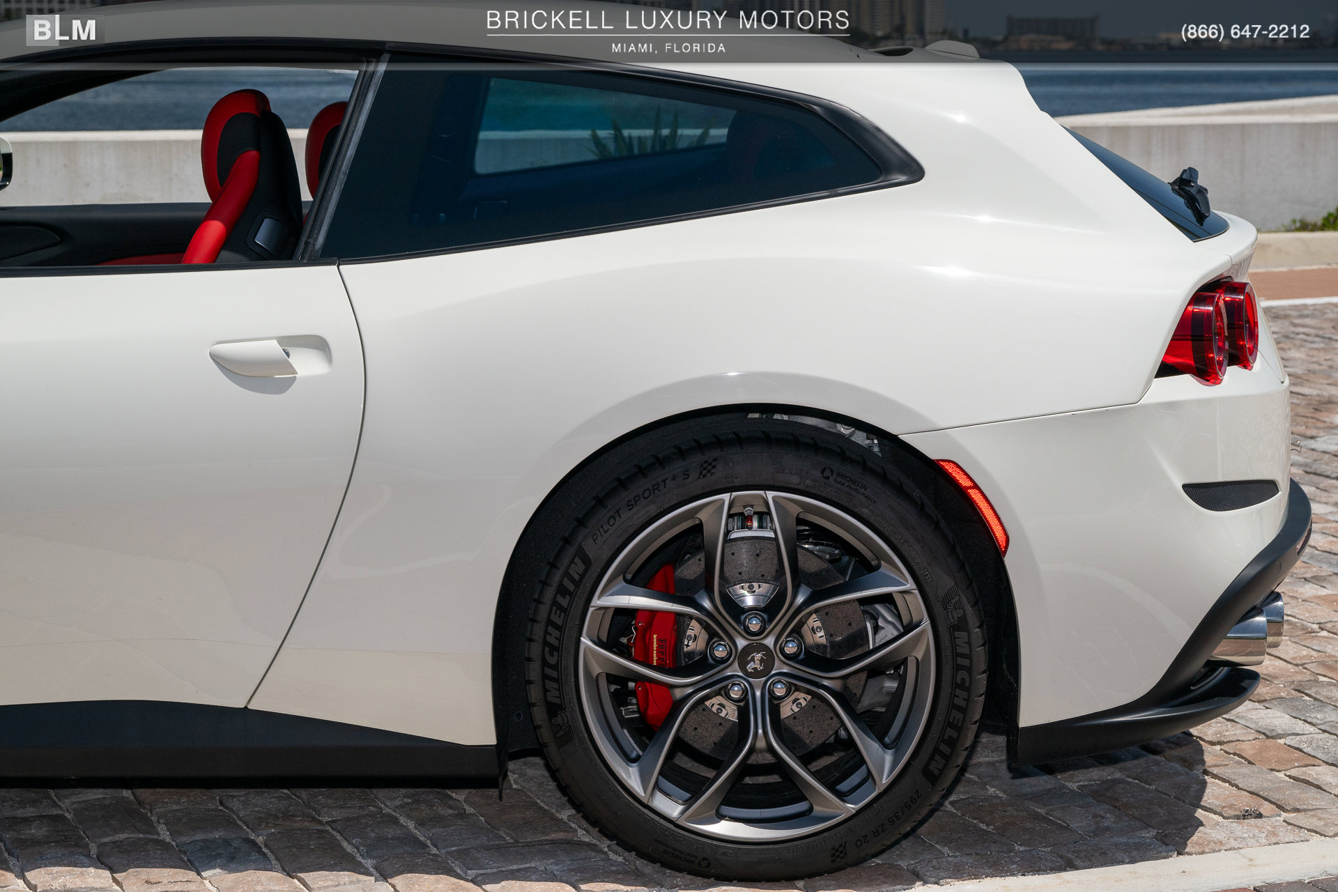 Used 2018 Ferrari GTC4Lusso T RWD image 53
