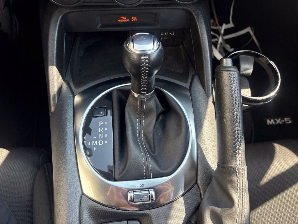 Used 2021 MAZDA MX-5 Miata Sport RWD image 20