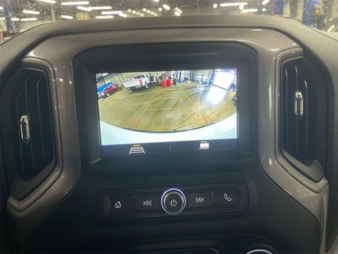 Used 2021 Chevrolet Silverado 1500 W/T w/ Trailering Package image 22