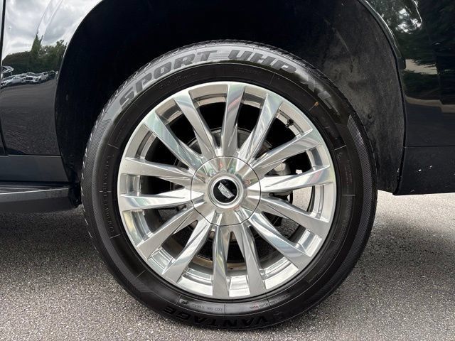 Used 2023 Cadillac Escalade ESV Premium Luxury w/ LPO, Floor Liner Package AWD/4WD image 15
