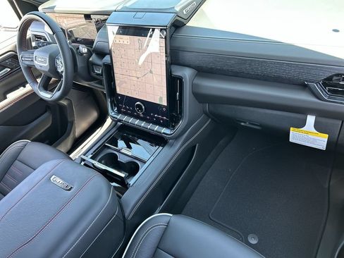 New 2026 GMC Yukon AT4 Ultimate AWD/4WD image 30