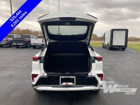 Used 2025 Buick Envista Sport Touring image 14