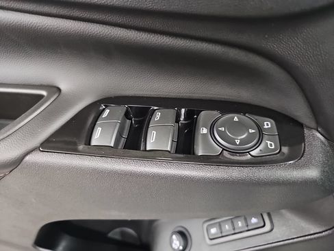 Used 2022 Chevrolet Equinox Premier AWD/4WD image 29