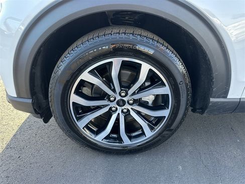 Used 2025 Ford Explorer ST-Line image 10