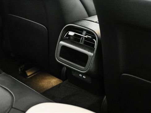 New 2026 Mercedes-Benz E 53 AMG e 4MATIC Sedan image 19