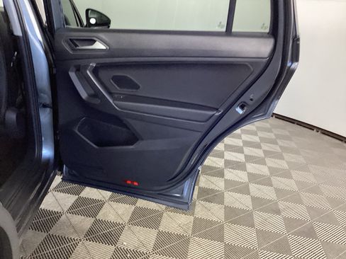 Used 2021 Volkswagen Tiguan SEL w/ 3rd Row Seat Package AWD/4WD image 10