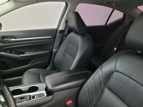 Used 2024 Nissan Altima 2.0 SR FWD image 17