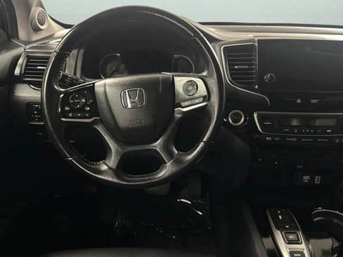 Used 2019 Honda Pilot Touring image 11