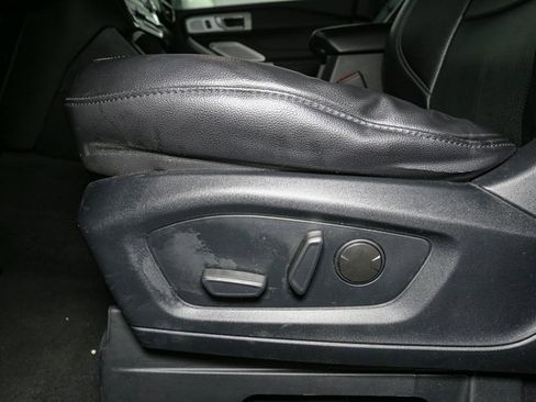 Used 2022 Ford Explorer Limited w/ Limited Technology Package image 39