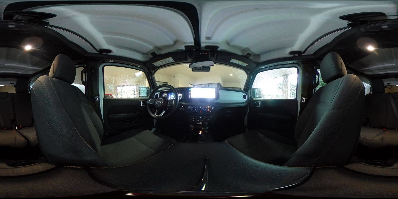 Used 2025 Jeep Wrangler Unlimited Sahara AWD/4WD image 41