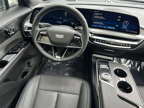 Certified 2024 Cadillac Lyriq Sport image 18