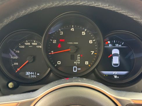 Used 2020 Porsche Macan AWD/4WD image 24