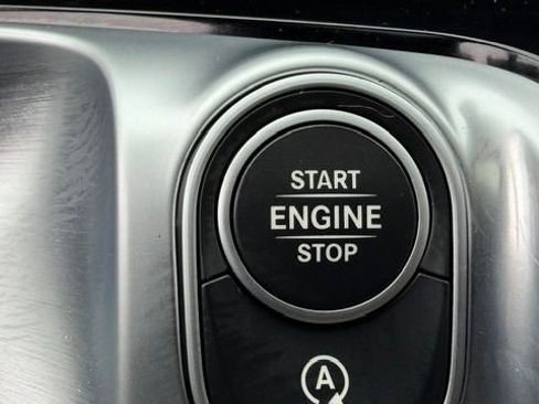 Used 2024 Mercedes-Benz GLB 35 AMG 4MATIC image 37