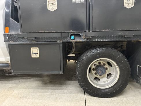 Used 2024 Chevrolet Silverado 3500 W/T w/ WT Convenience Package AWD/4WD image 8