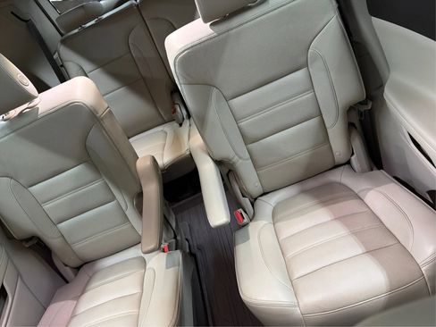 Used 2017 GMC Acadia Denali w/ Technology Package FWD image 15