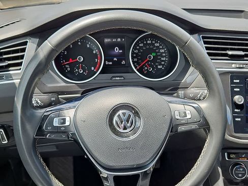 Used 2021 Volkswagen Tiguan SE AWD/4WD image 17