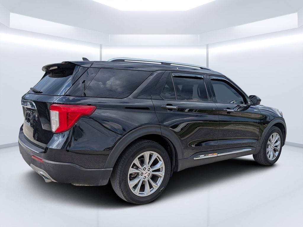 Used 2024 Ford Explorer Limited RWD image 3