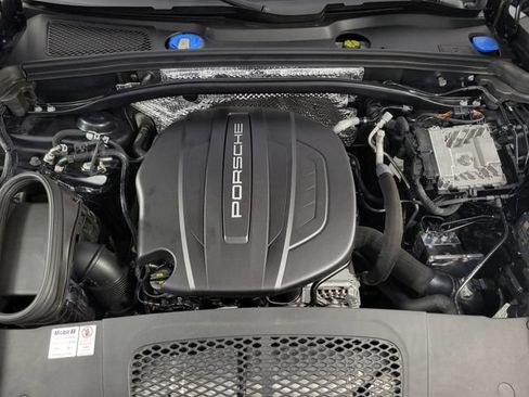 Used 2021 Porsche Macan AWD/4WD image 12