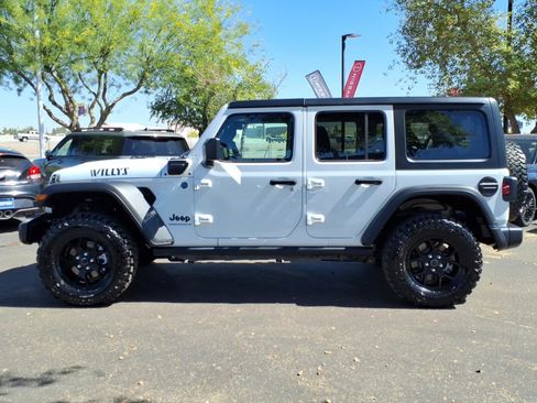 Used 2025 Jeep Wrangler Unlimited Sport S 4xe AWD/4WD image 2